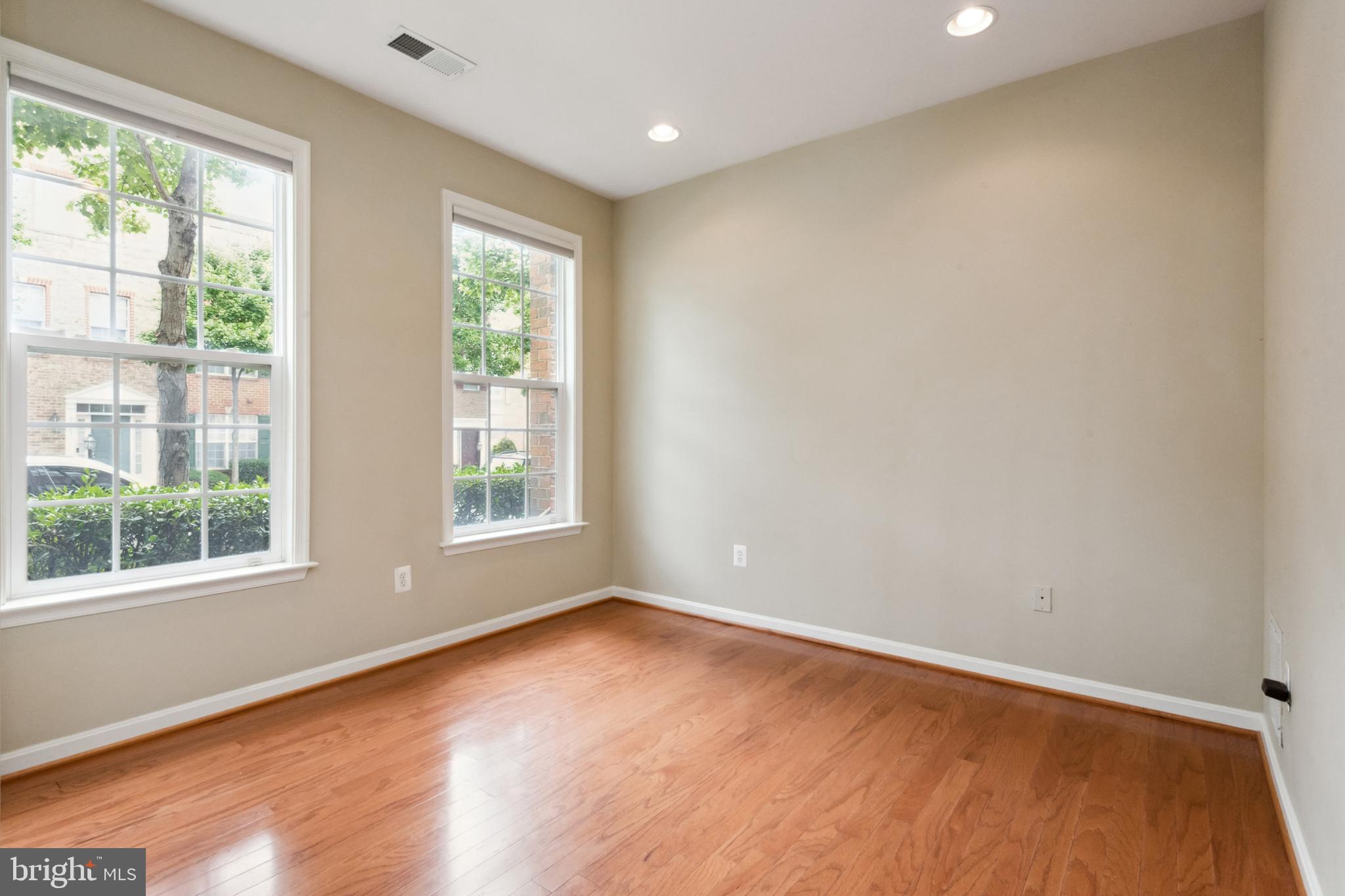 FAIRWOOD - Residential