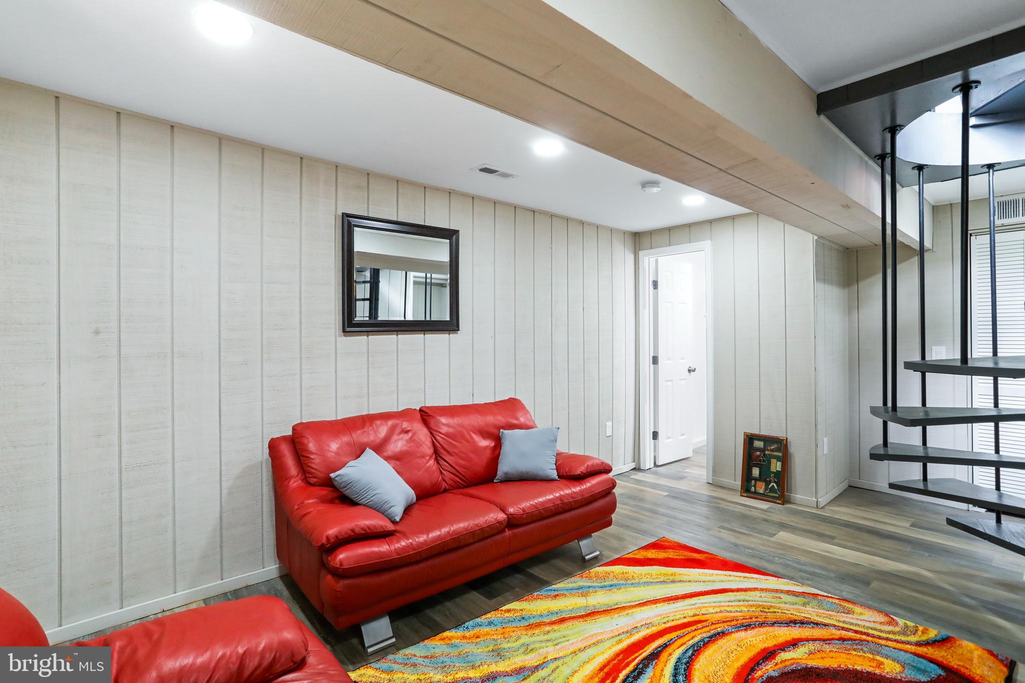 KEYES FERRY ACRES - Residential