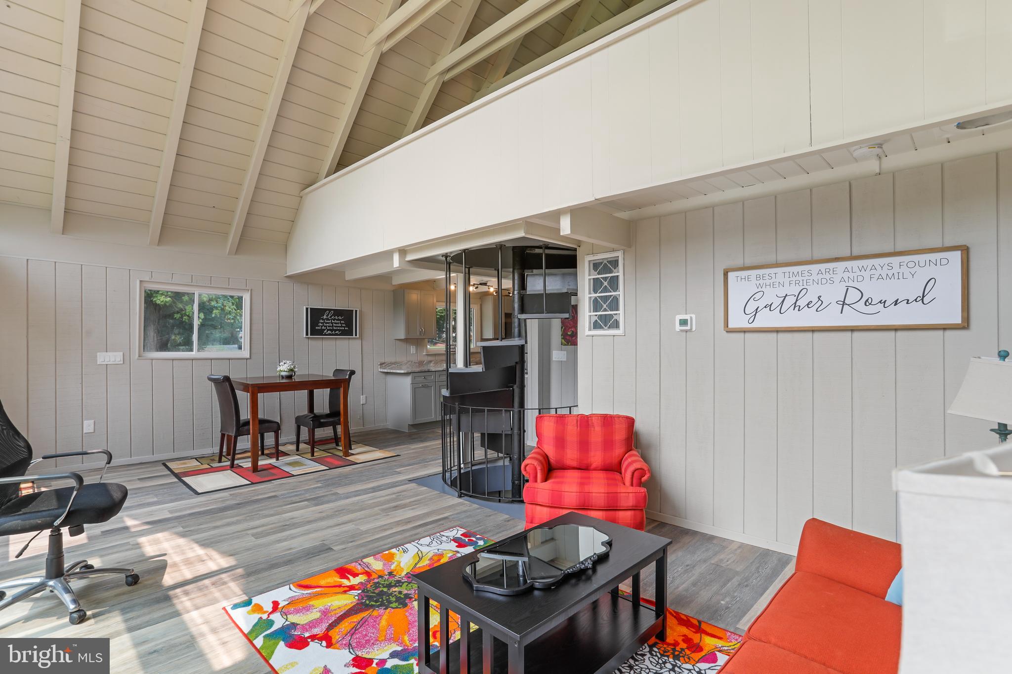 KEYES FERRY ACRES - Residential