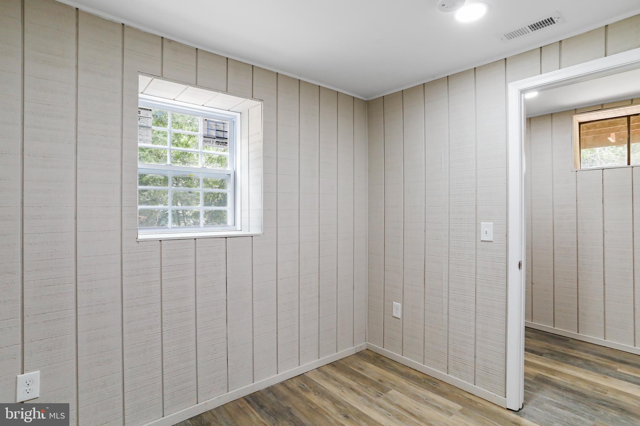 KEYES FERRY ACRES - Residential