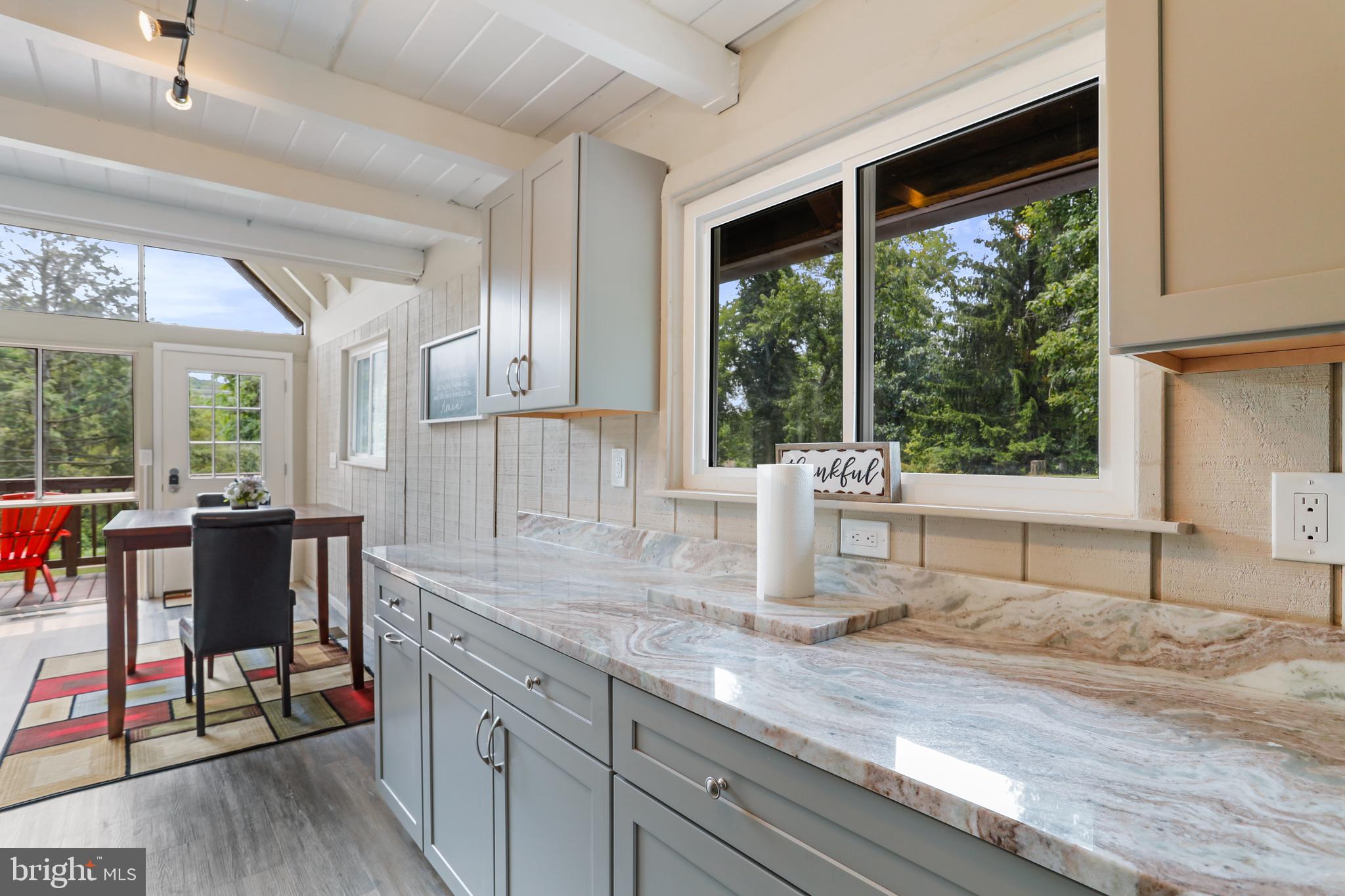 KEYES FERRY ACRES - Residential