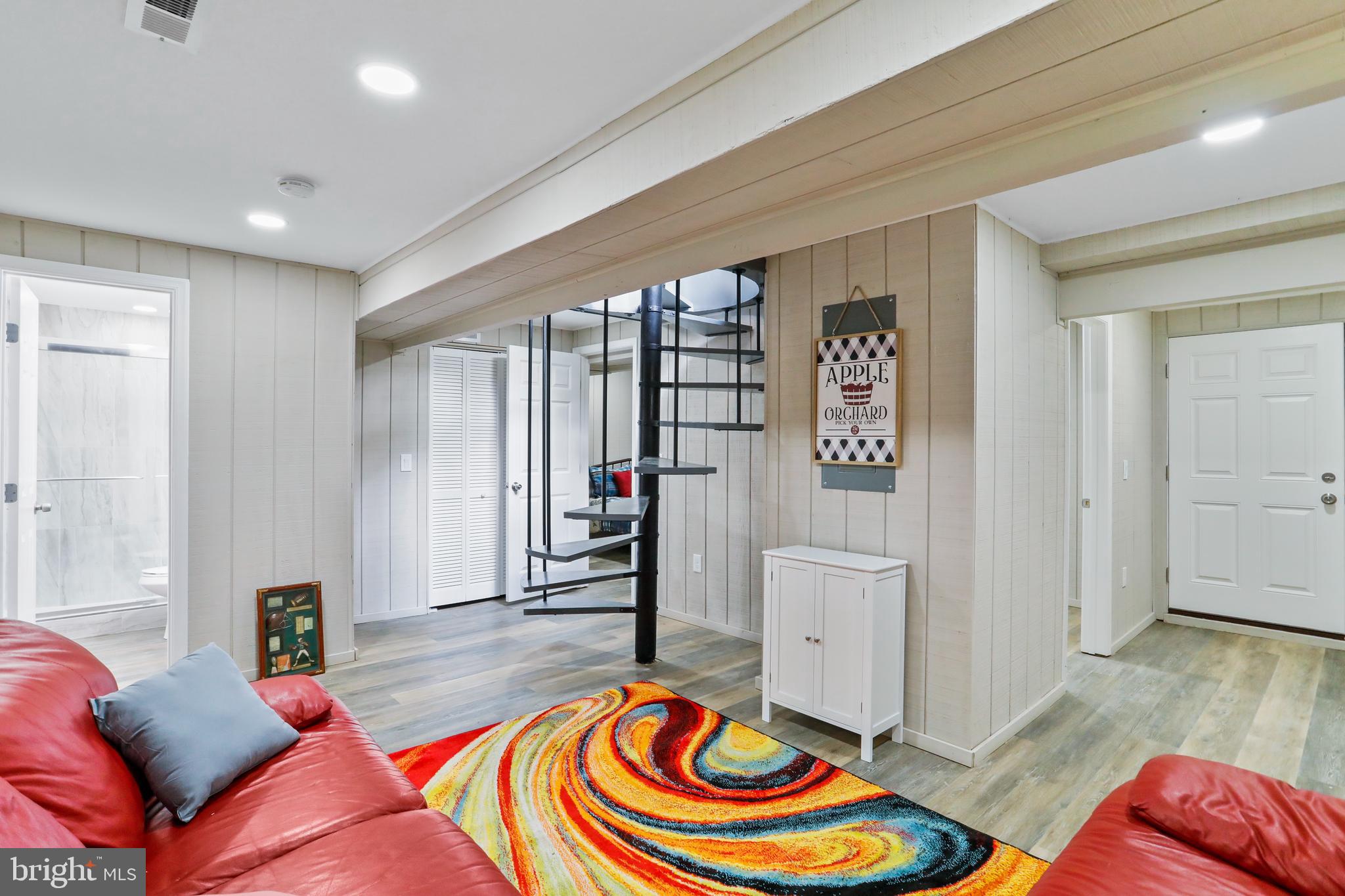 KEYES FERRY ACRES - Residential