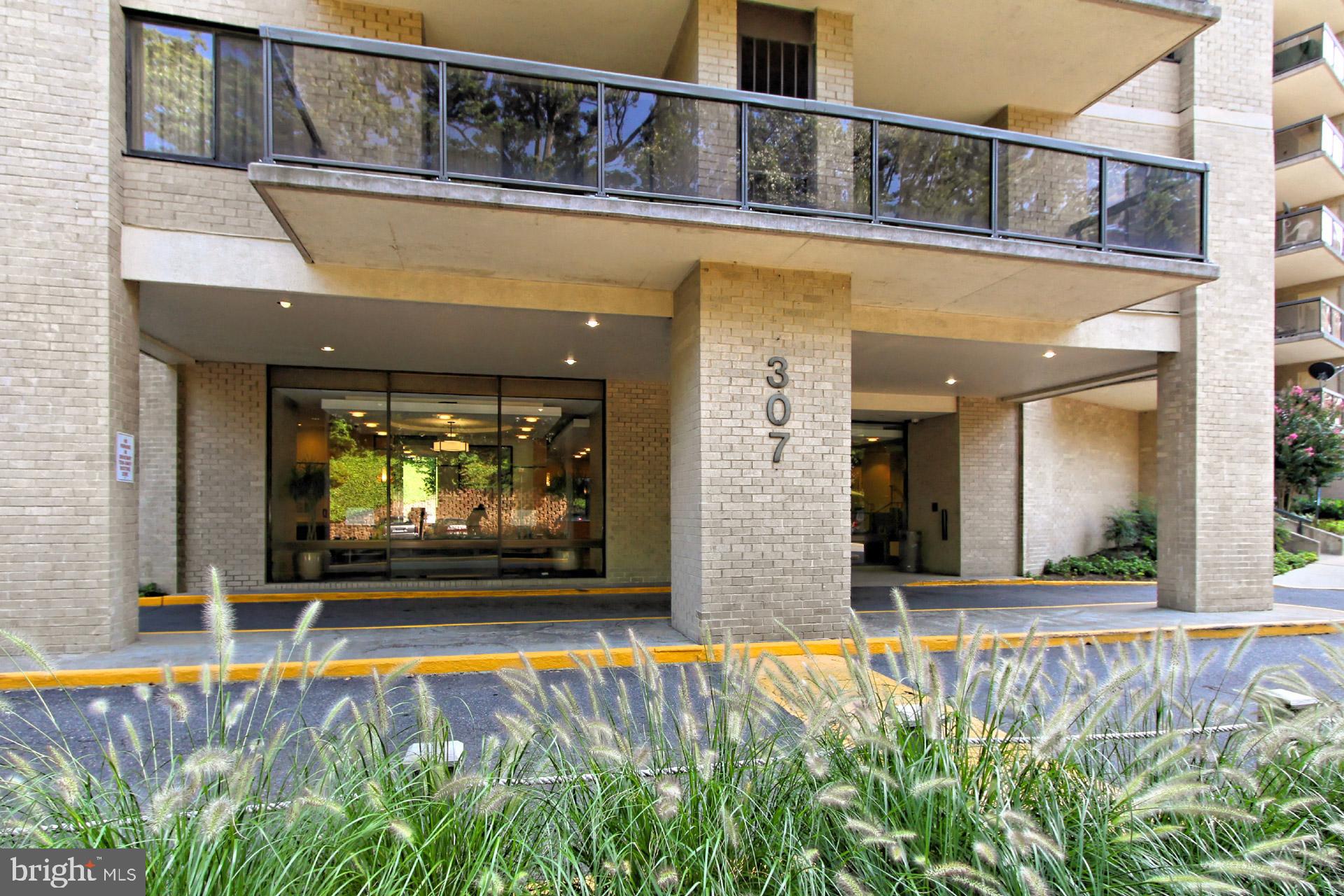 WATERGATE AT LANDMARK - Residential