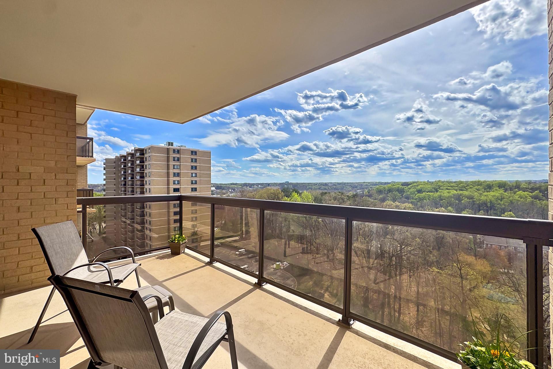 WATERGATE AT LANDMARK - Residential