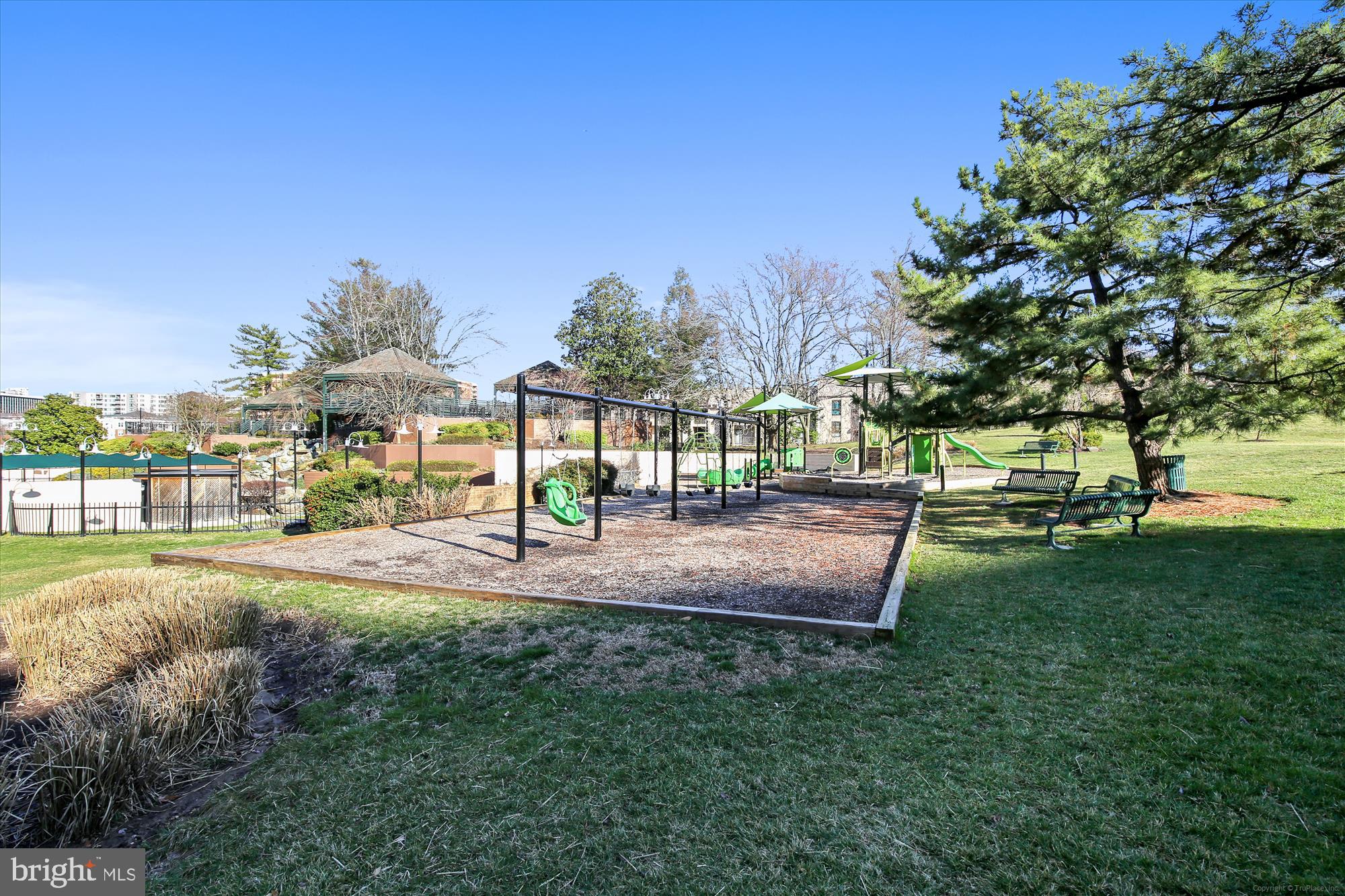 WATERGATE AT LANDMARK - Residential