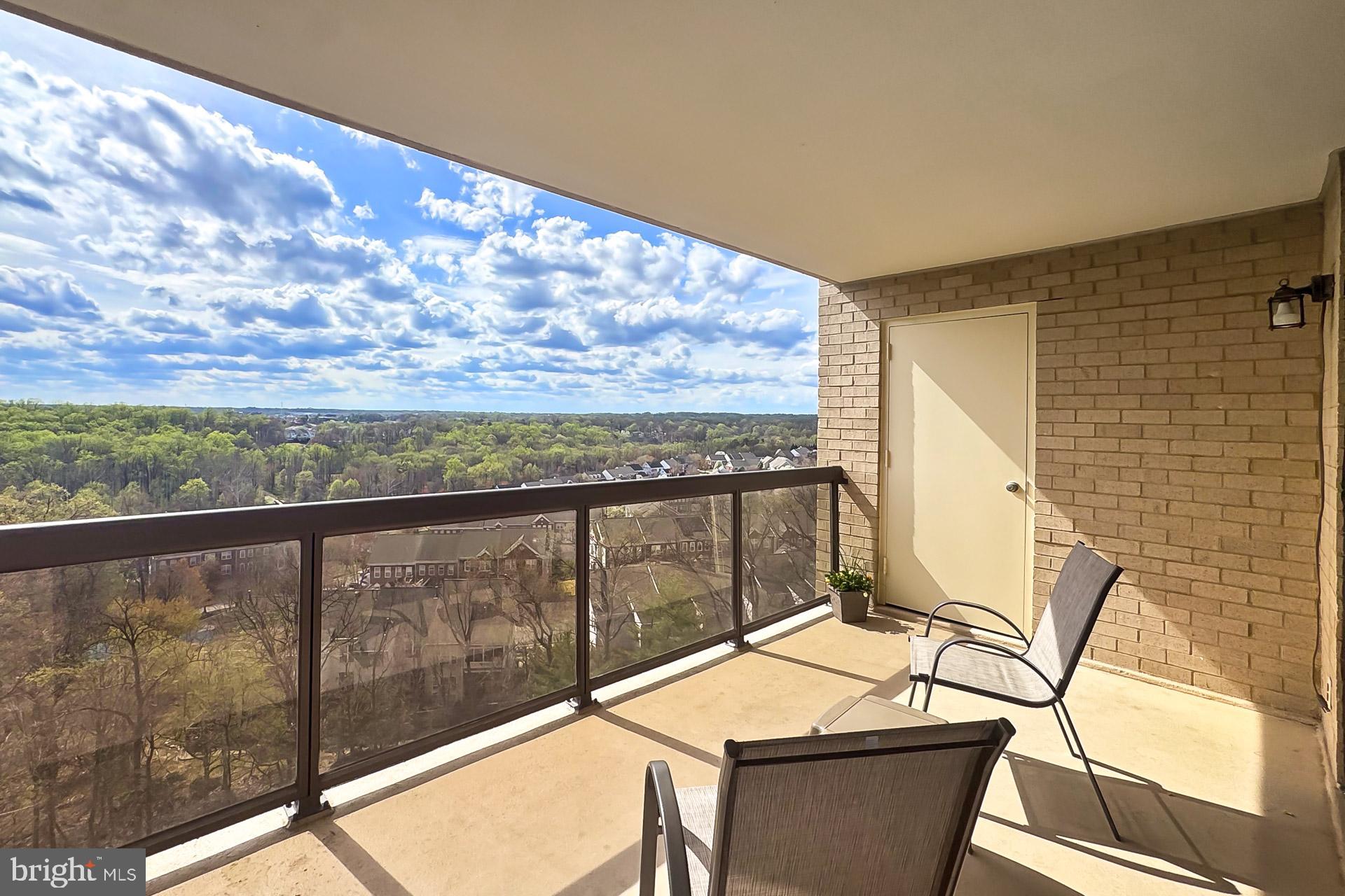 WATERGATE AT LANDMARK - Residential