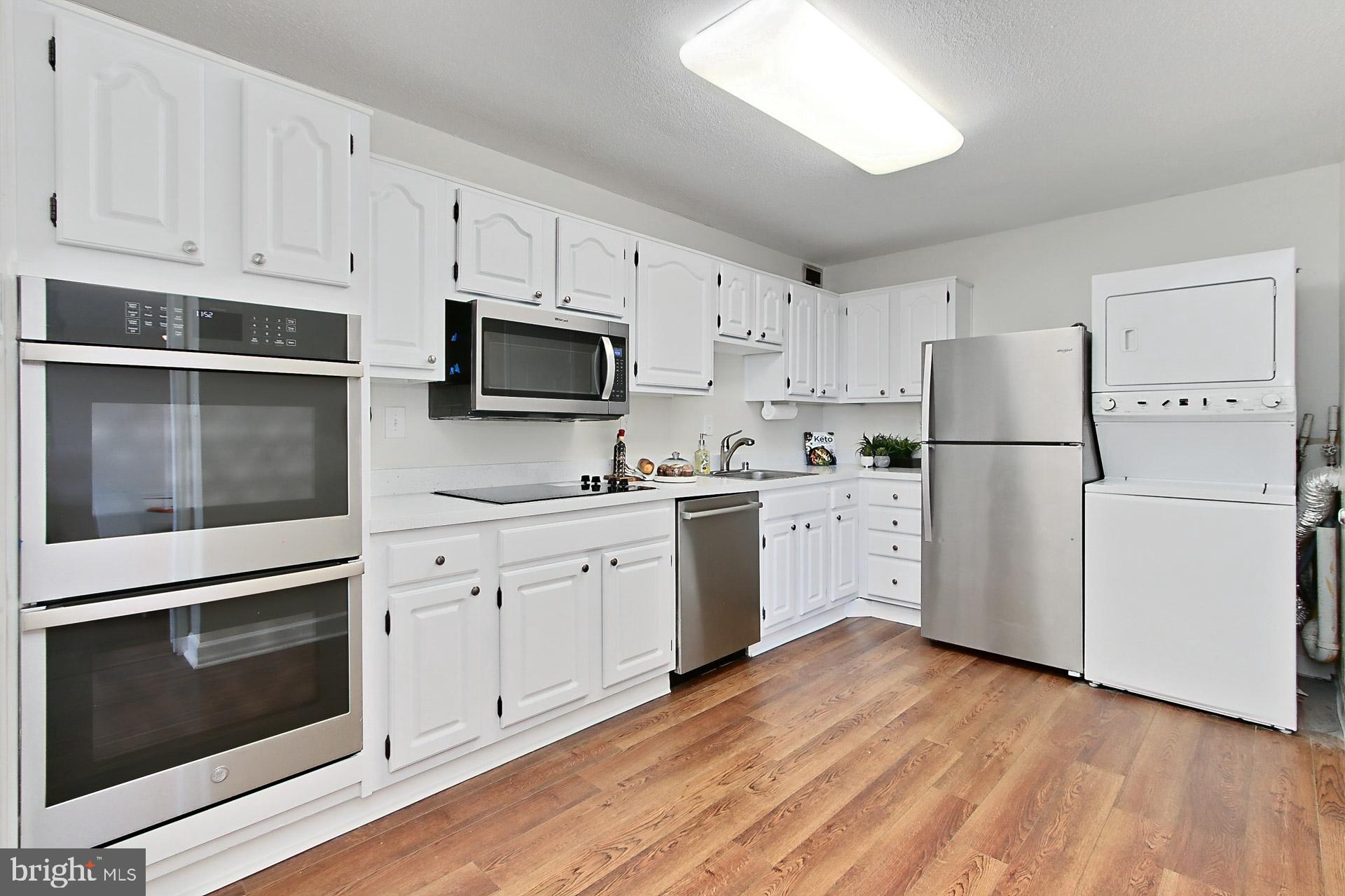 WATERGATE AT LANDMARK - Residential