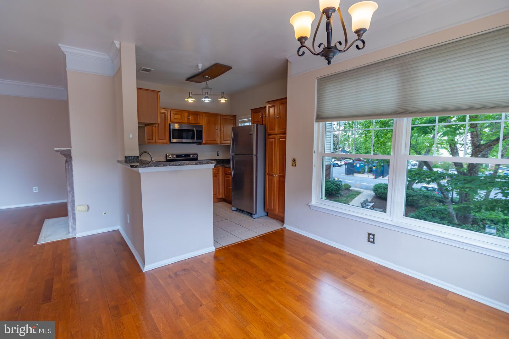 GATES OF MCLEAN - Residential