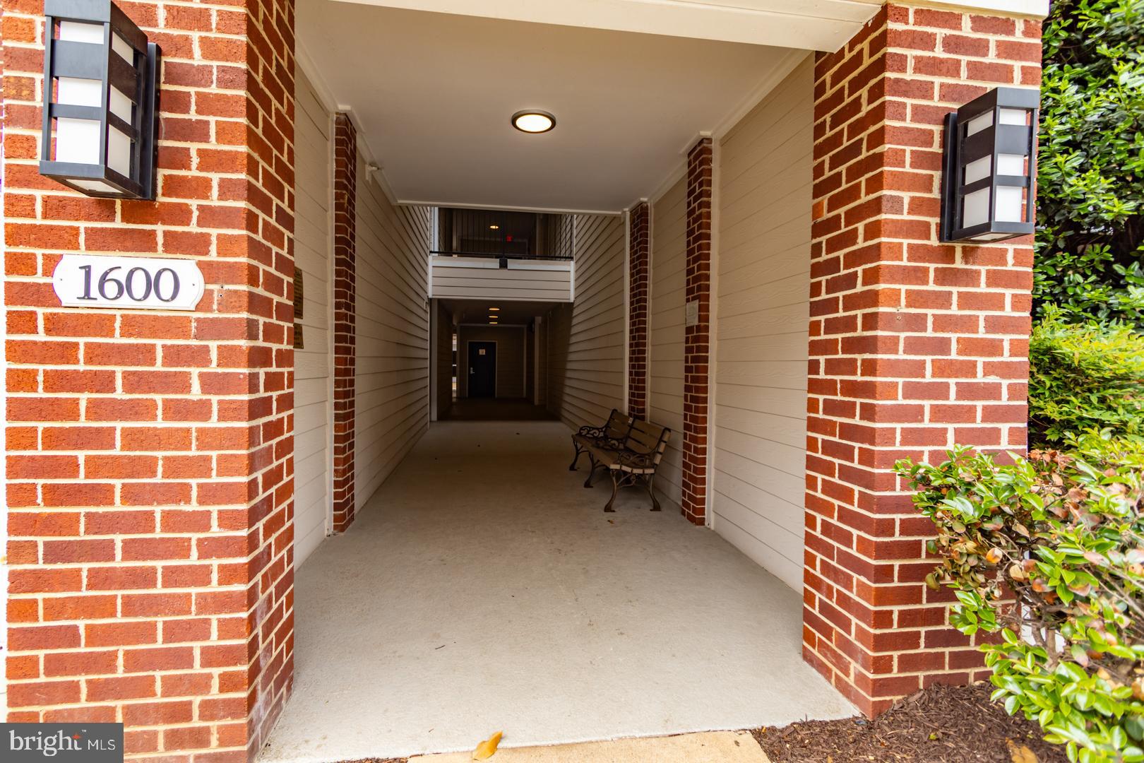 GATES OF MCLEAN - Residential