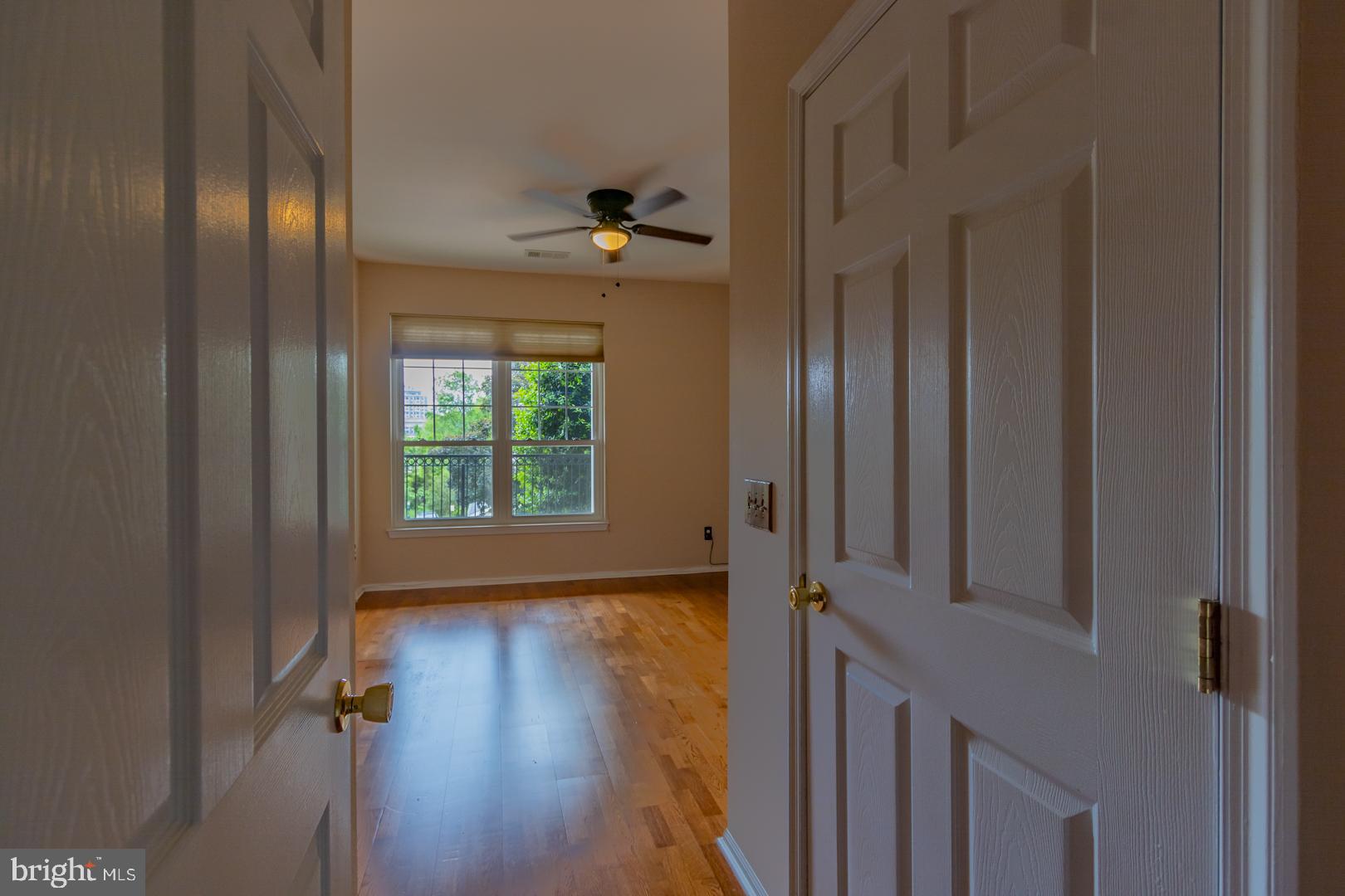GATES OF MCLEAN - Residential