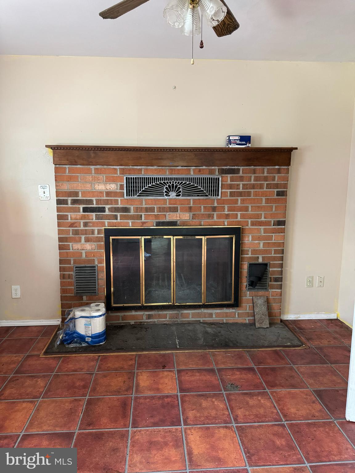 HILLCREST ORCHARDS - Residential