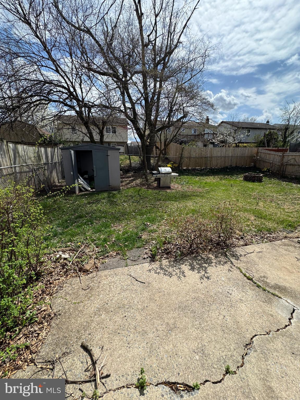 HILLCREST ORCHARDS - Residential