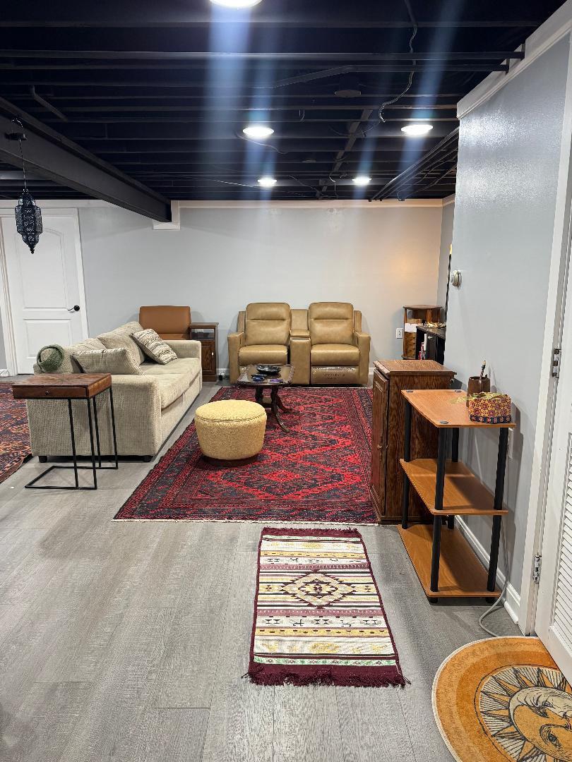 PLEASANT HILLS - Residential