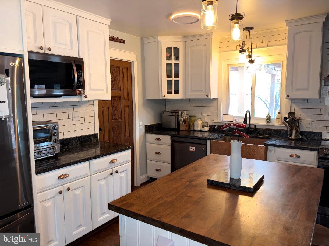 PLEASANT HILLS - Residential