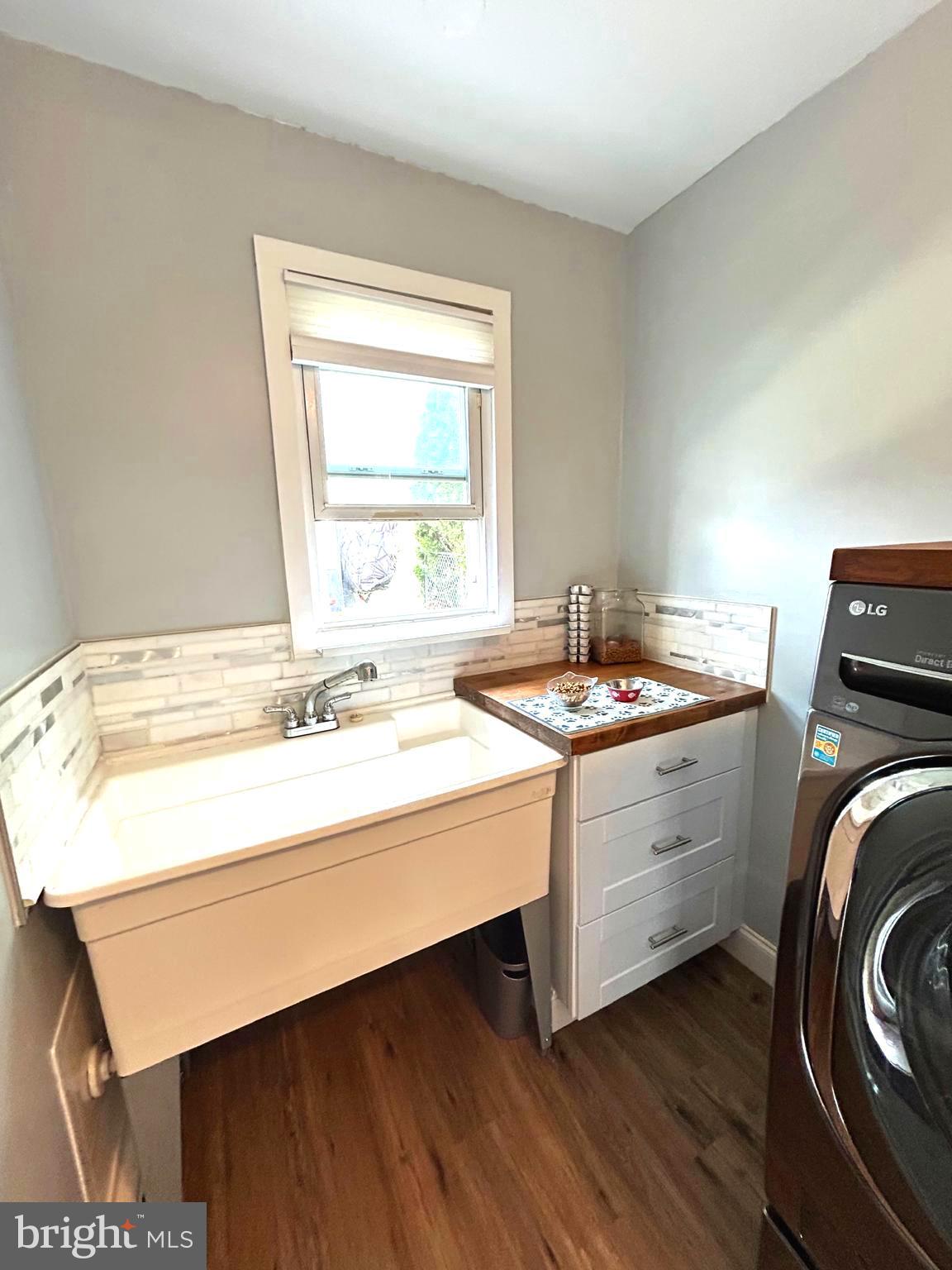 PLEASANT HILLS - Residential