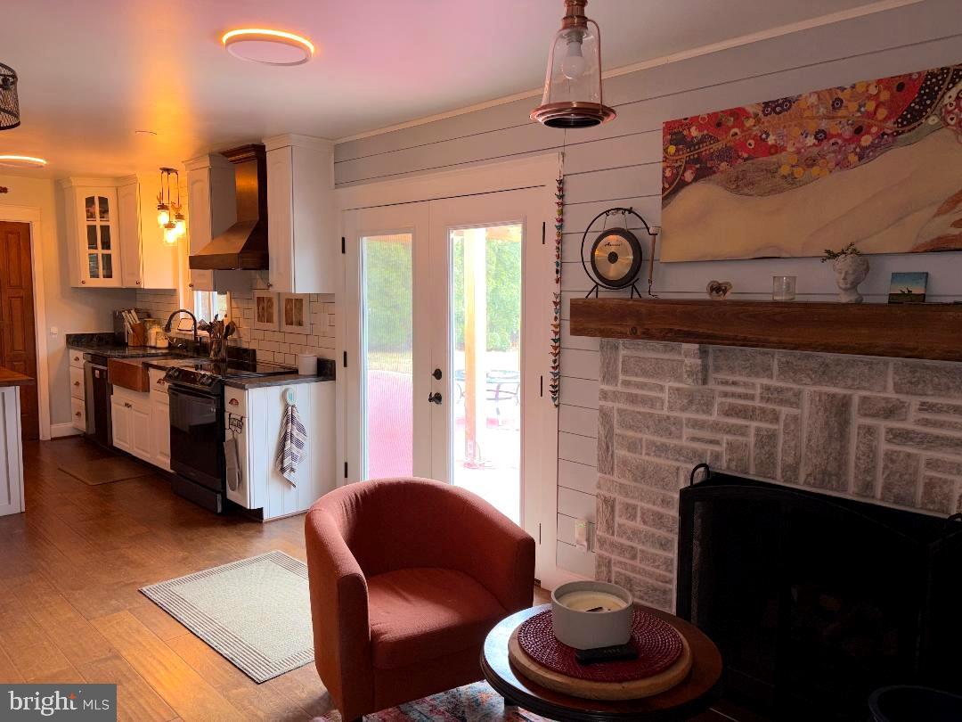 PLEASANT HILLS - Residential