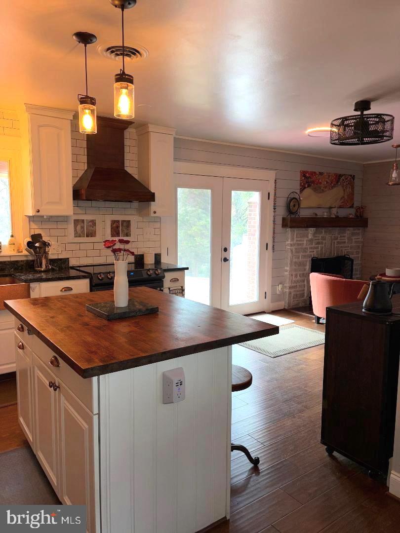 PLEASANT HILLS - Residential