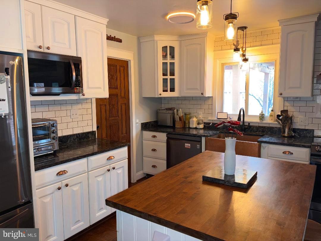 PLEASANT HILLS - Residential