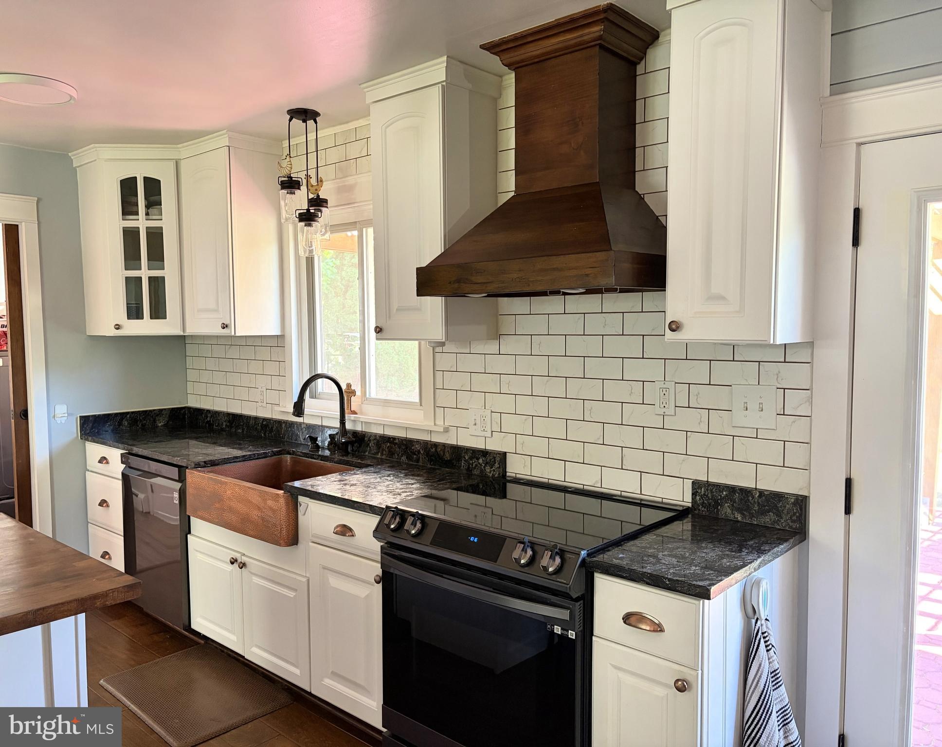 PLEASANT HILLS - Residential