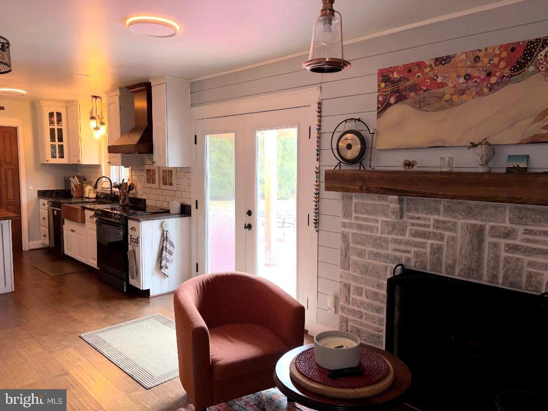 PLEASANT HILLS - Residential