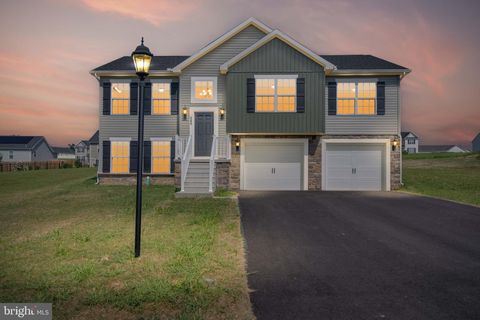 Homes For Sale - 105 Antietam Run #118<br/> HANOVER, PA 17331