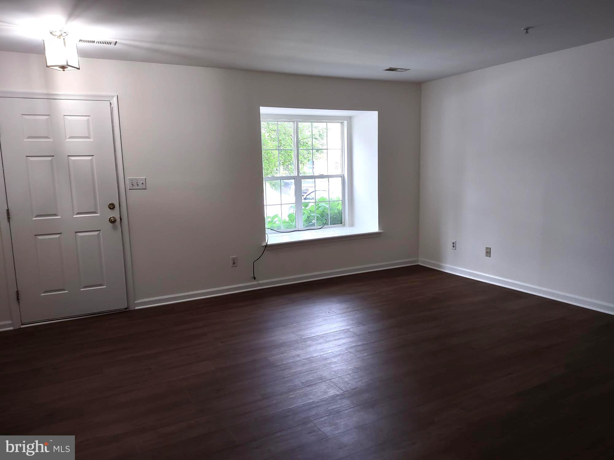 34 CHARTWELL COURT