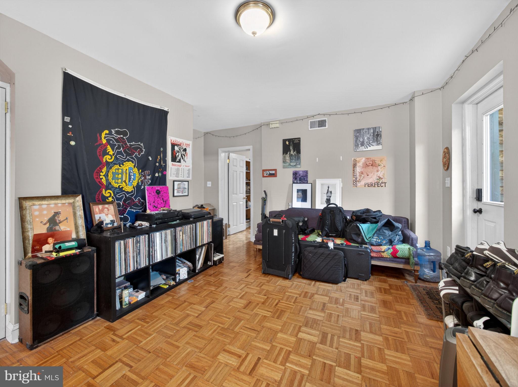 OLDE KENSINGTON - Residential Income