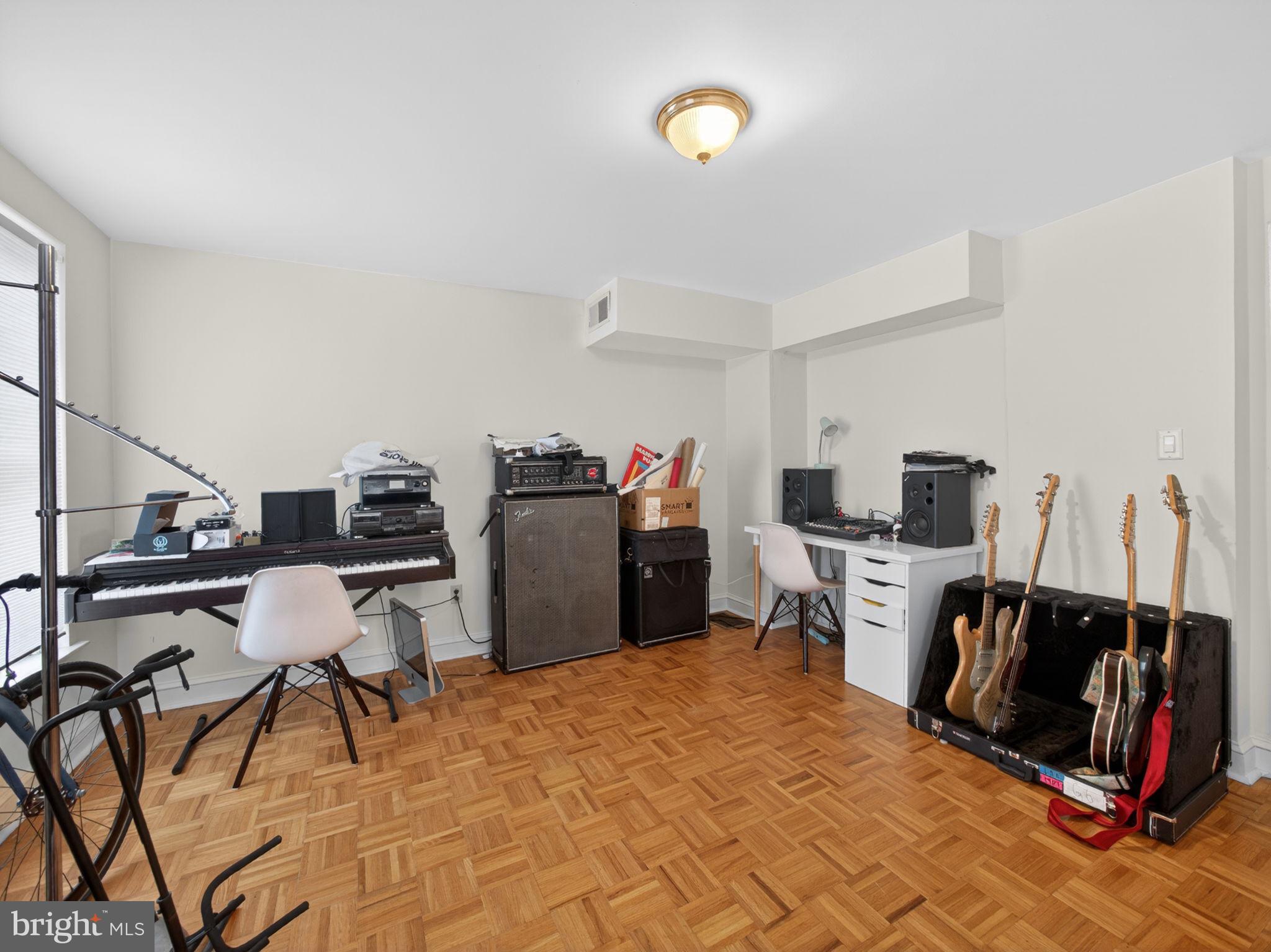 OLDE KENSINGTON - Residential Income