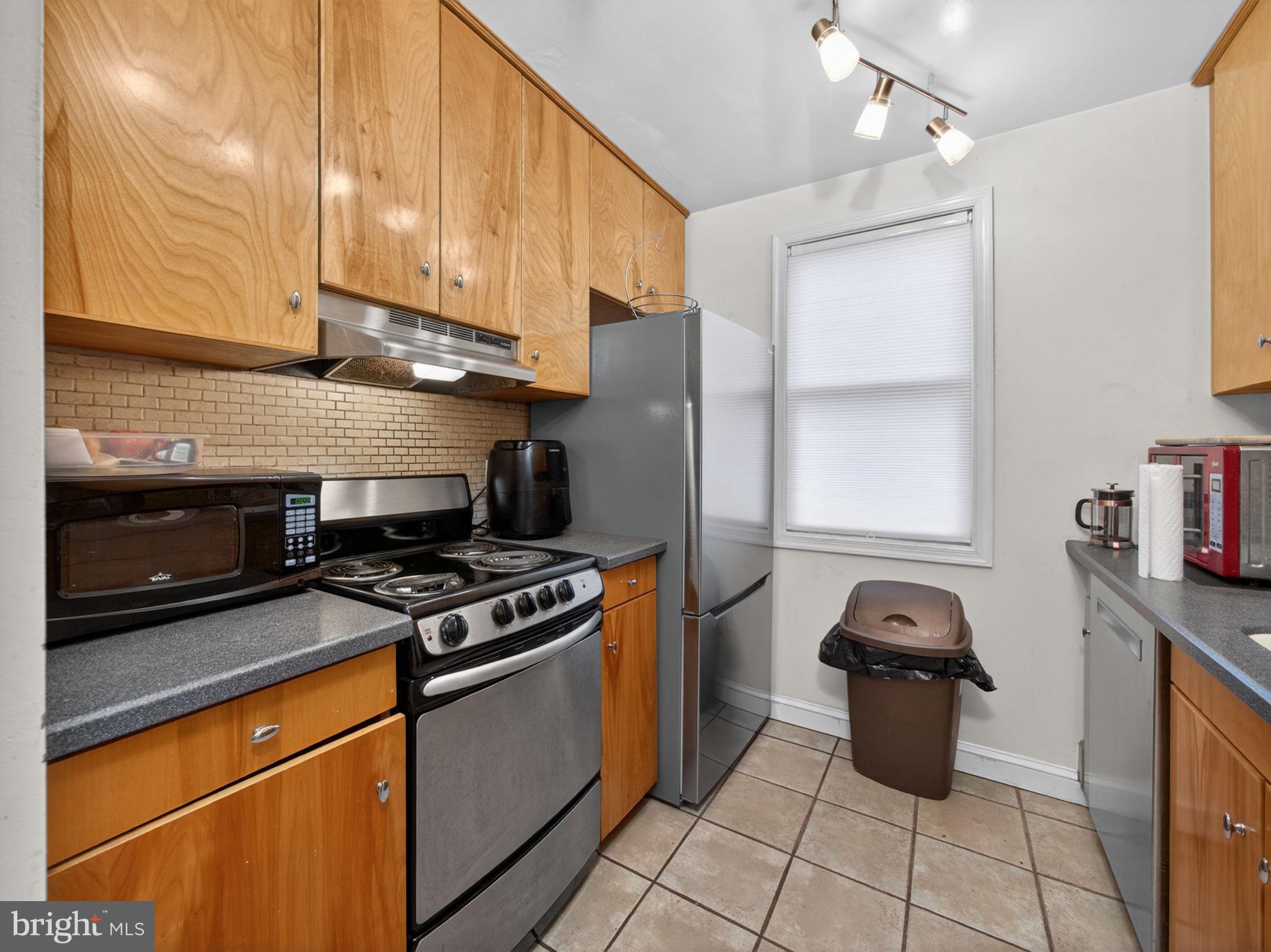 OLDE KENSINGTON - Residential Income
