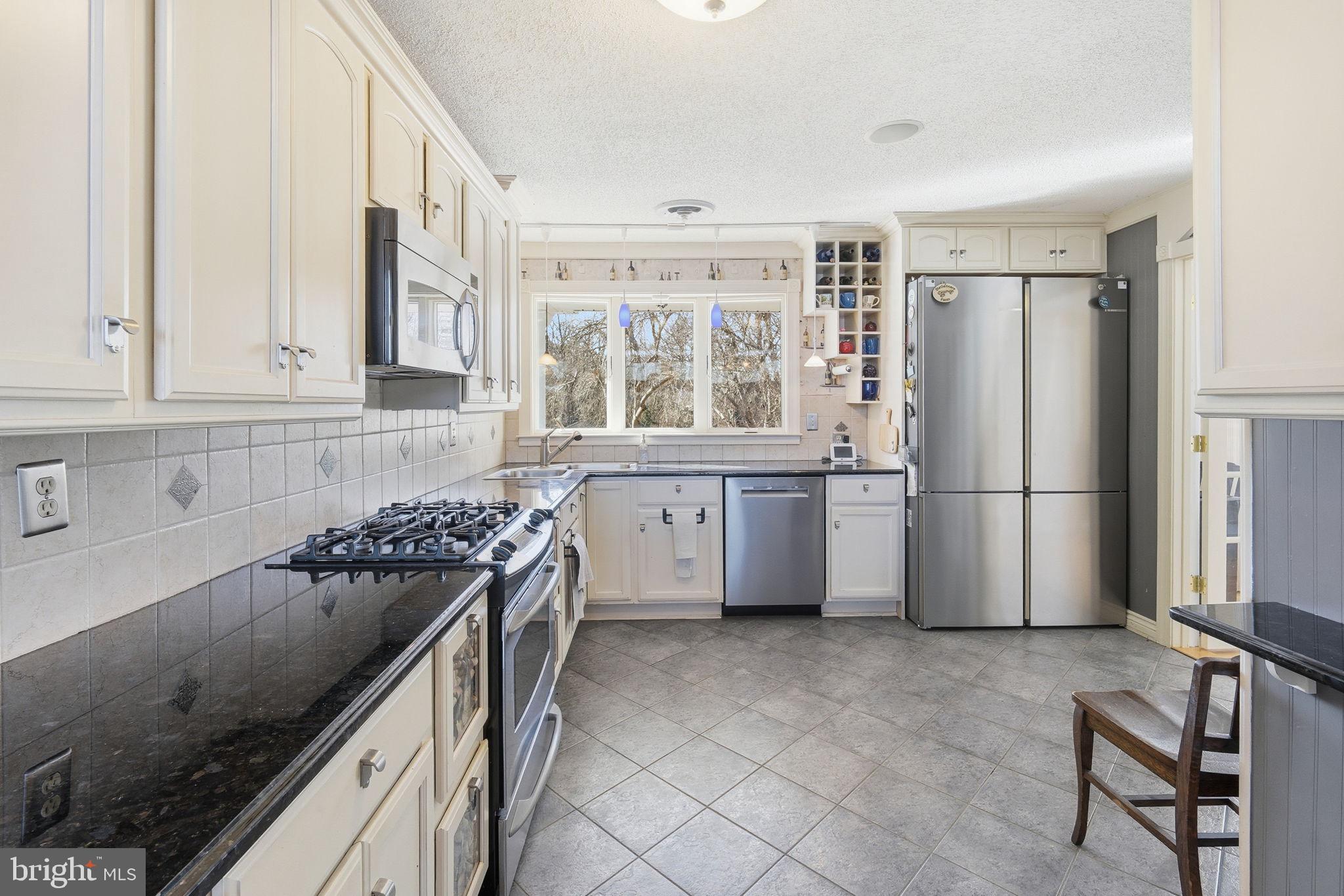 PLEASANT COVE - Residential