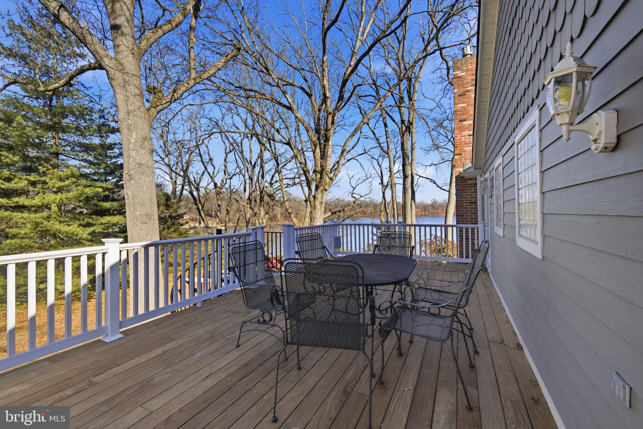 PLEASANT COVE - Residential