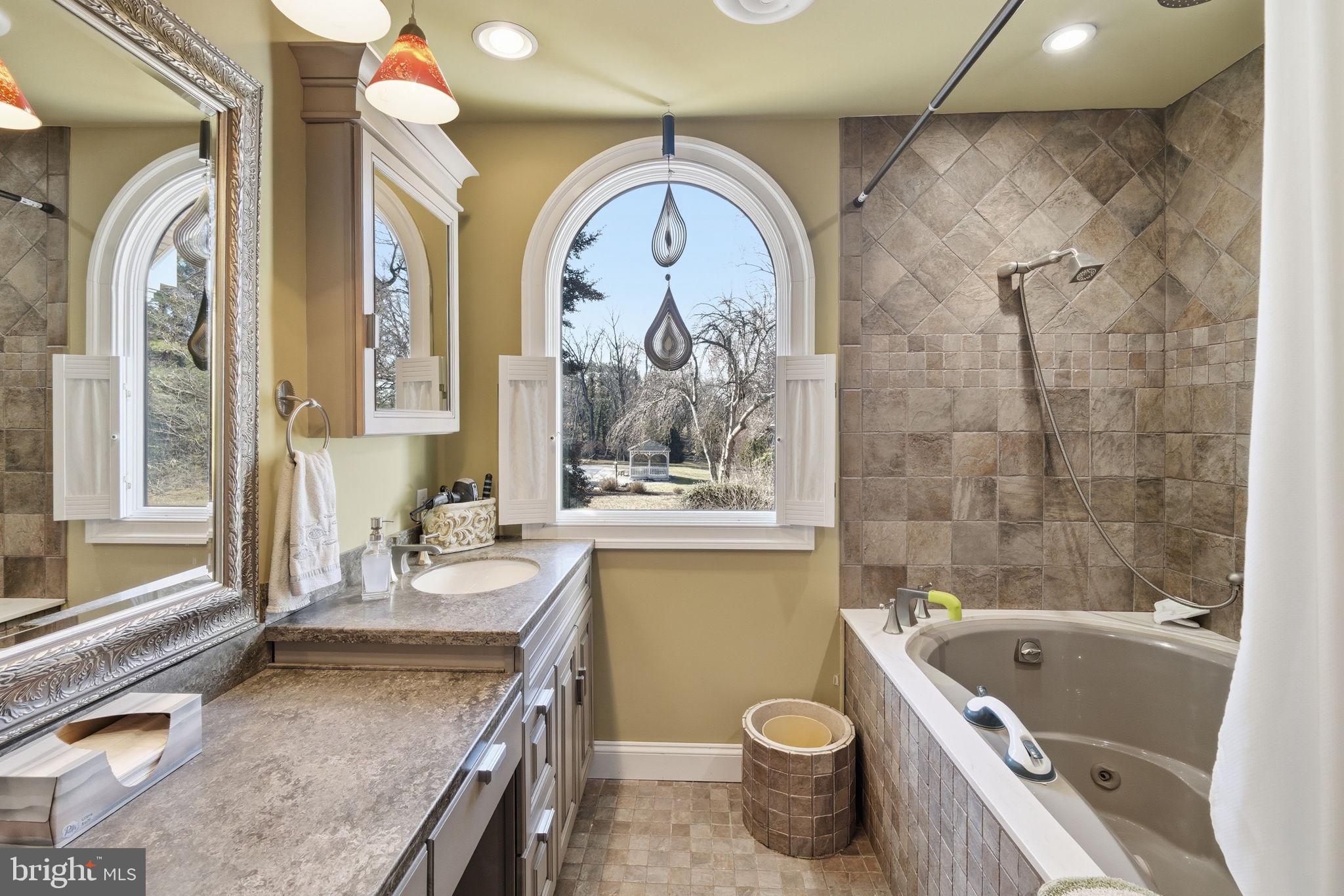 PLEASANT COVE - Residential