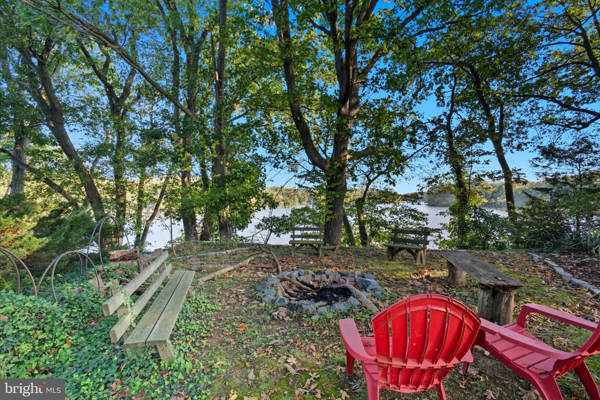 PLEASANT COVE - Residential