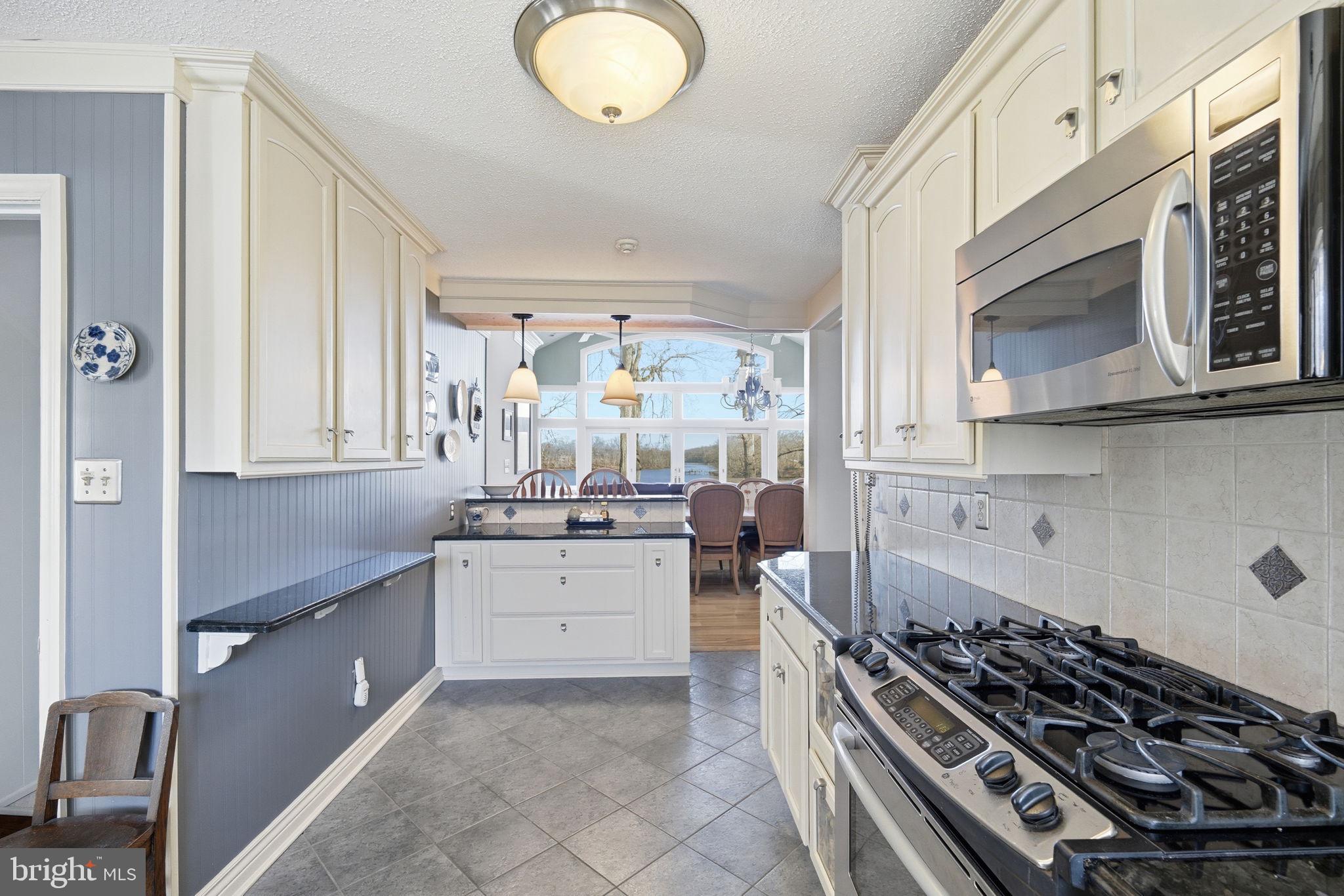 PLEASANT COVE - Residential