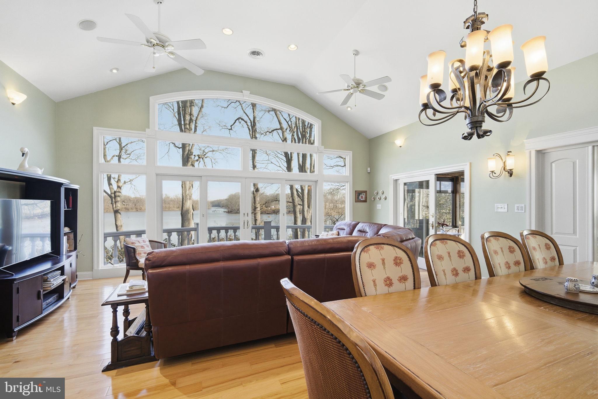 PLEASANT COVE - Residential