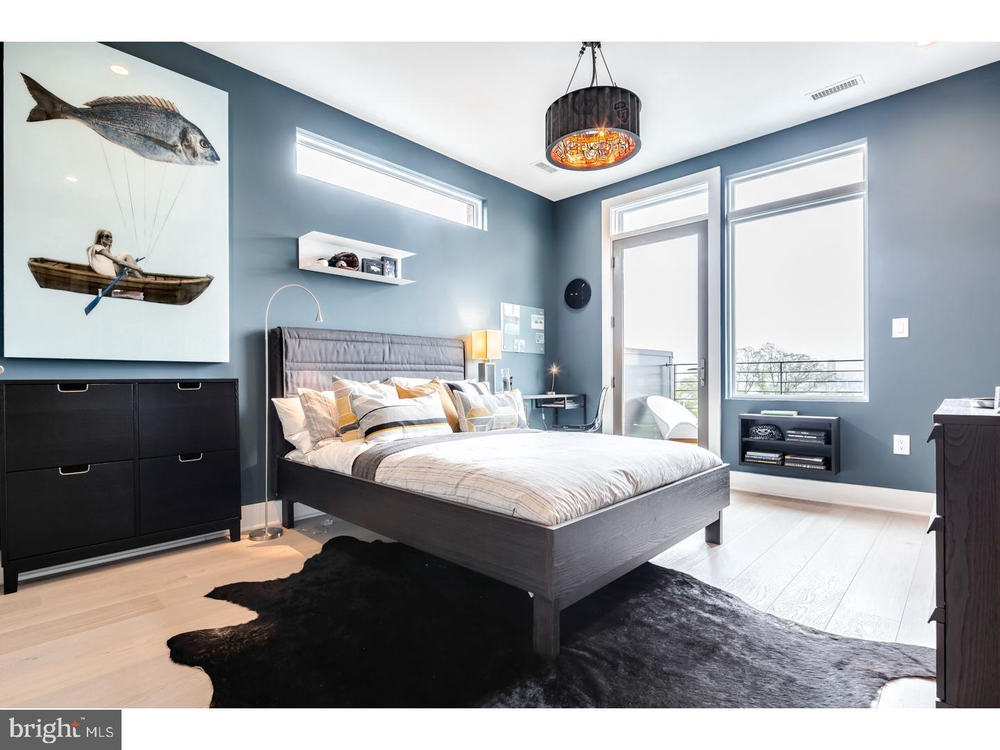 SOCIETY HILL - Residential