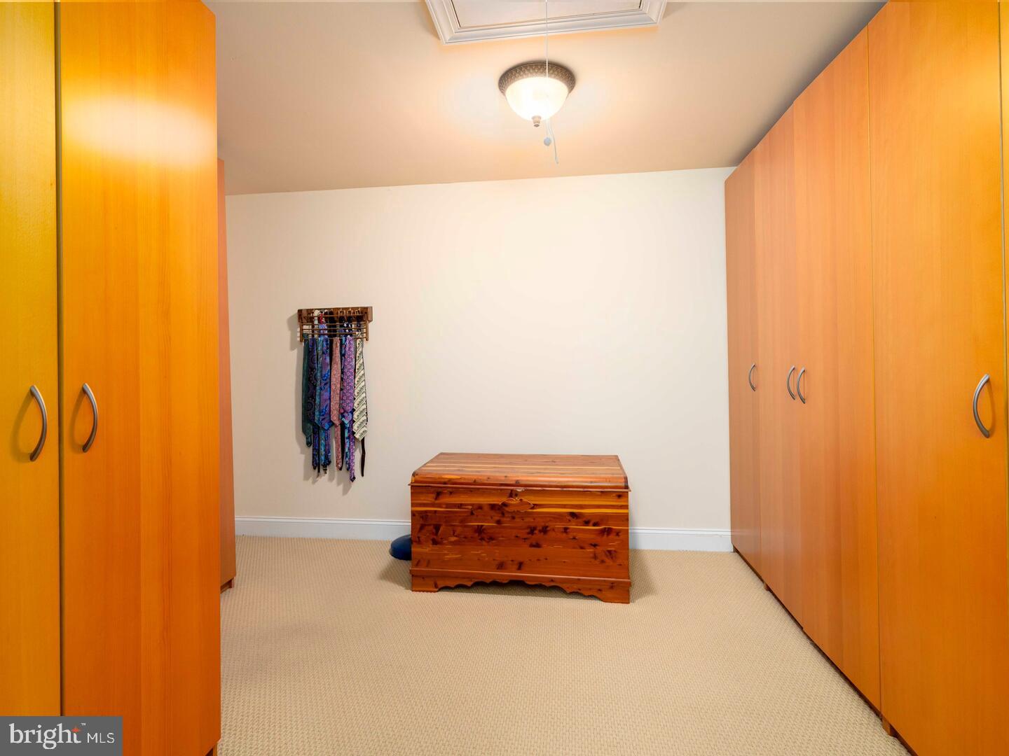 MEADOWBROOK - Residential