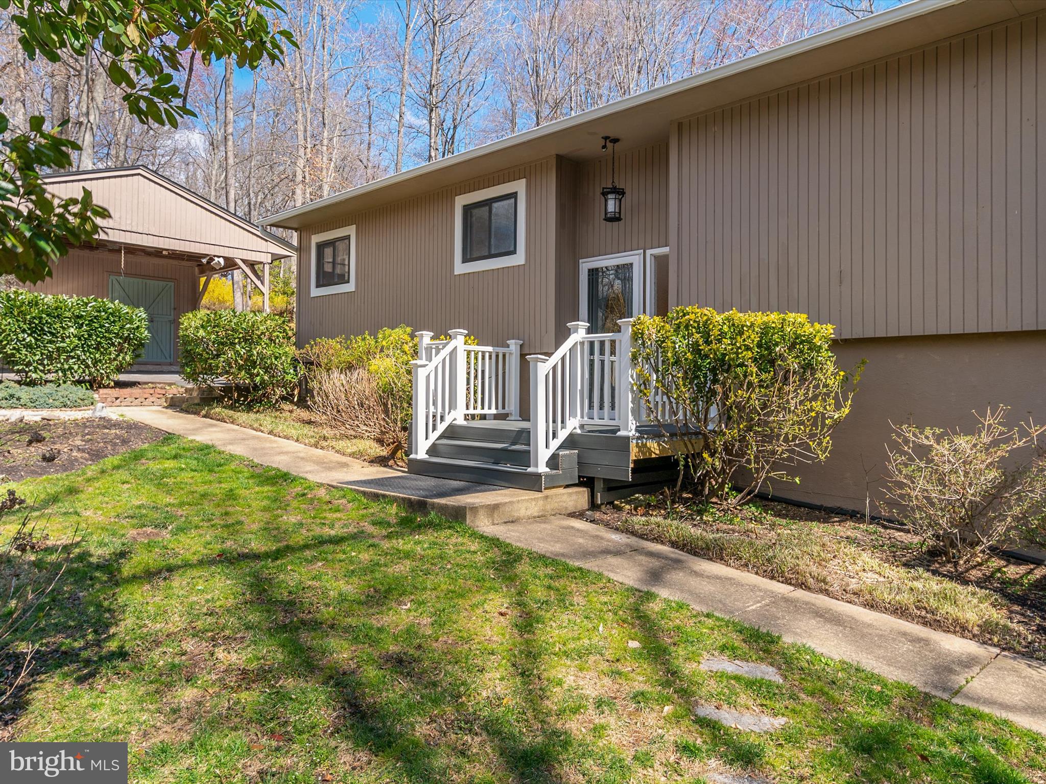 2891 SPRING LAKES DRIVE