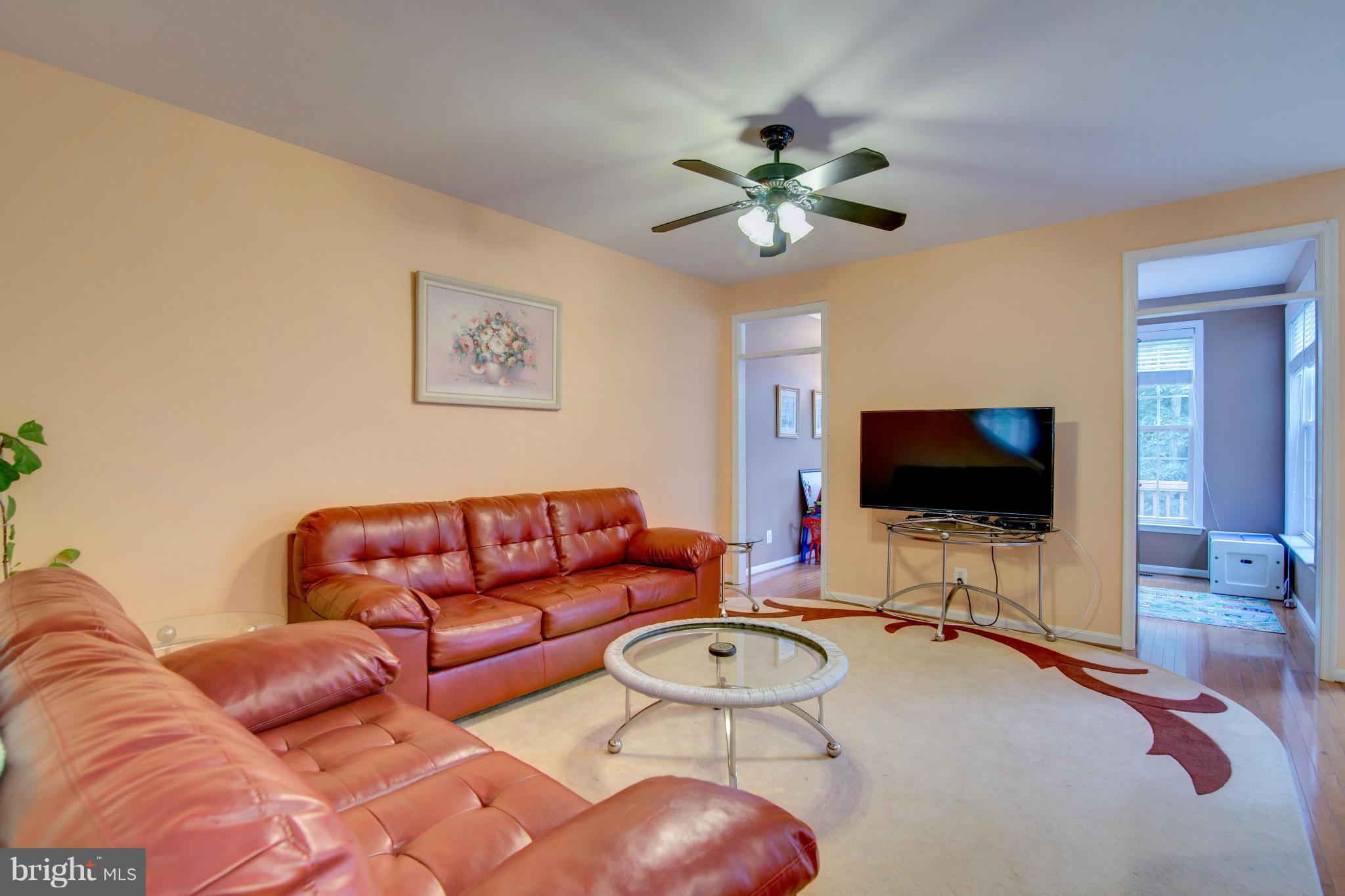 TALL OAKS - Residential Lease