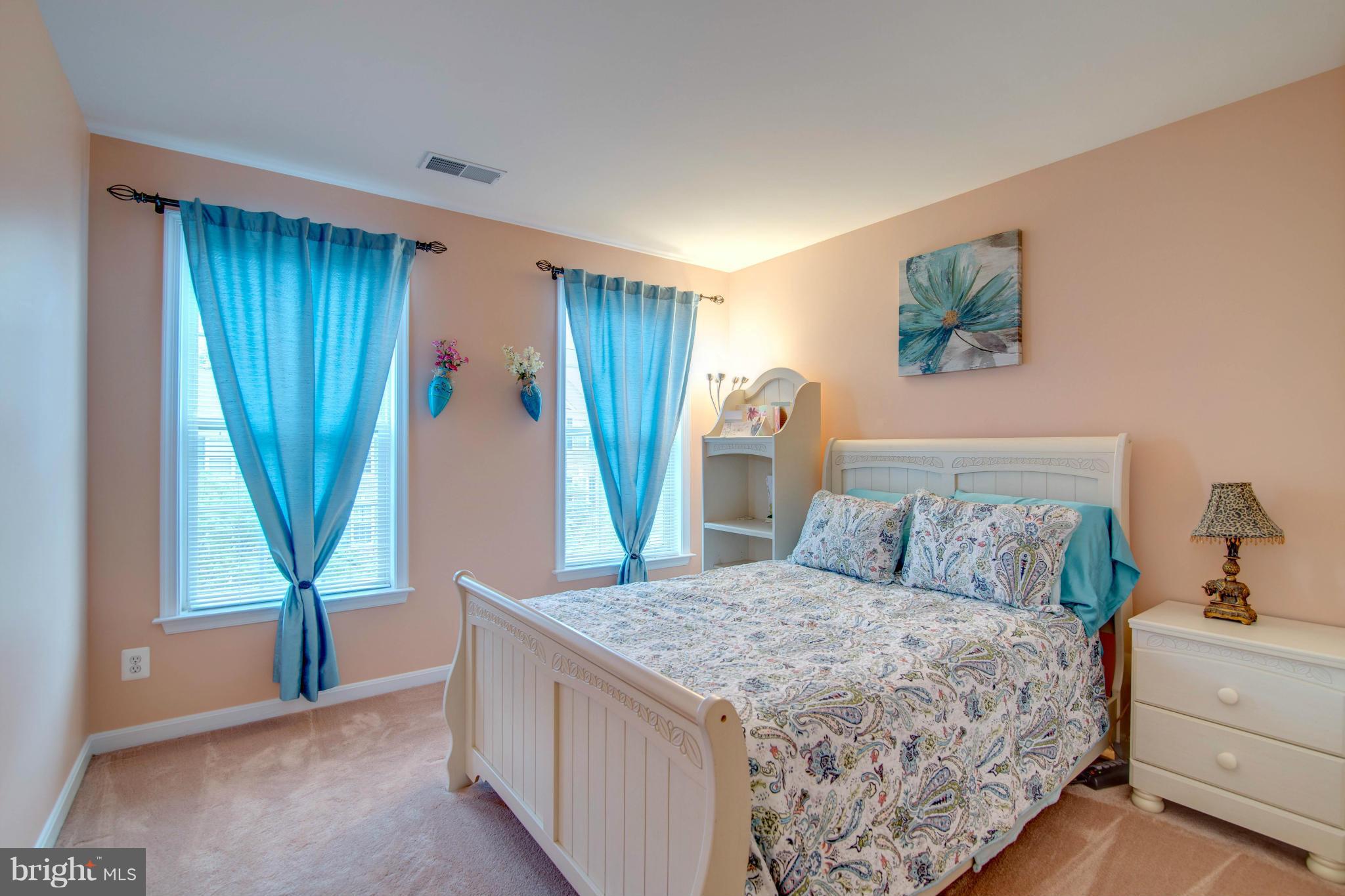 TALL OAKS - Residential Lease