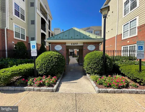 1100 Quaker Hill Drive Unit 421, Alexandria, VA MLS: VAAX2054650