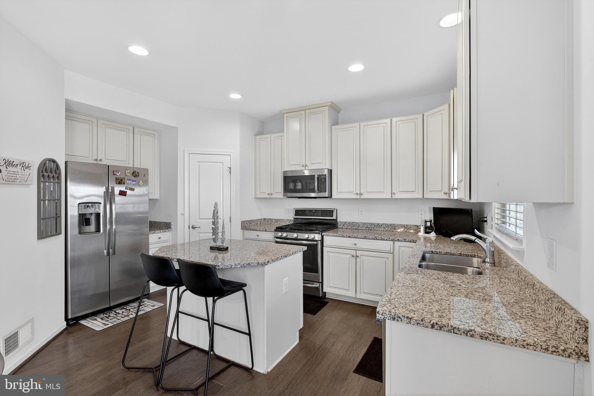 HIGH HOOK FARMS - Residential