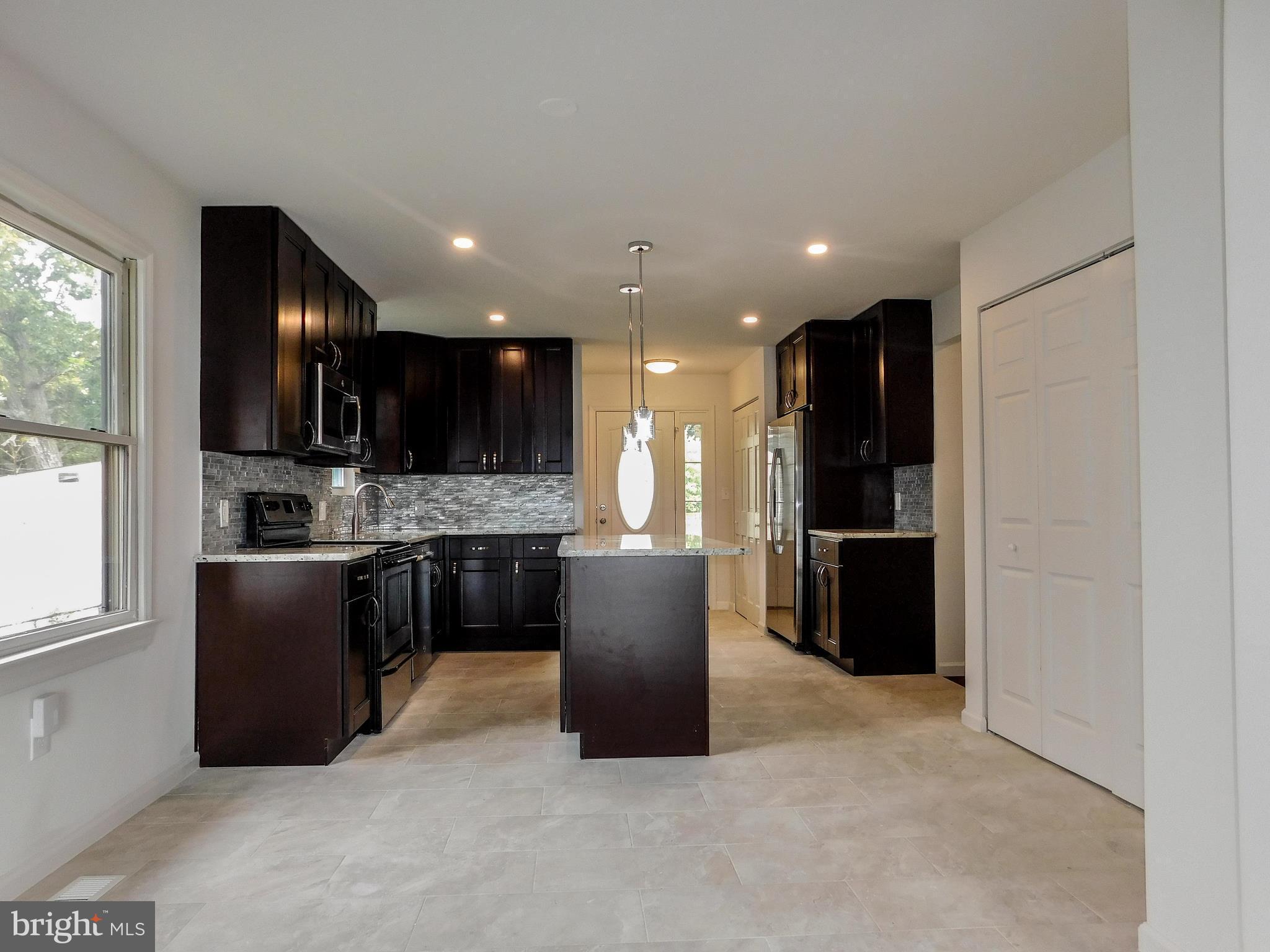 HYDE PARK - Residential