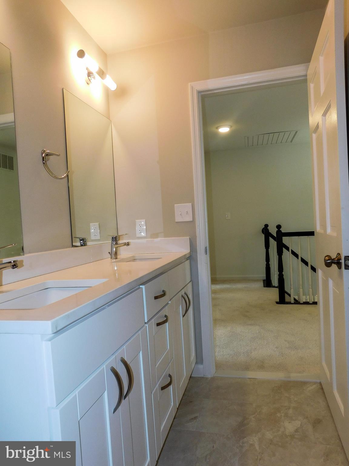 HYDE PARK - Residential