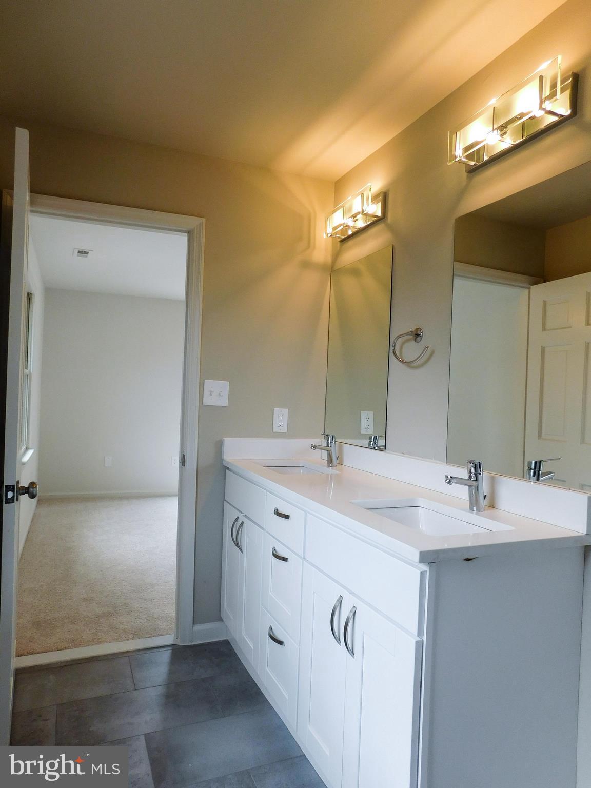 HYDE PARK - Residential