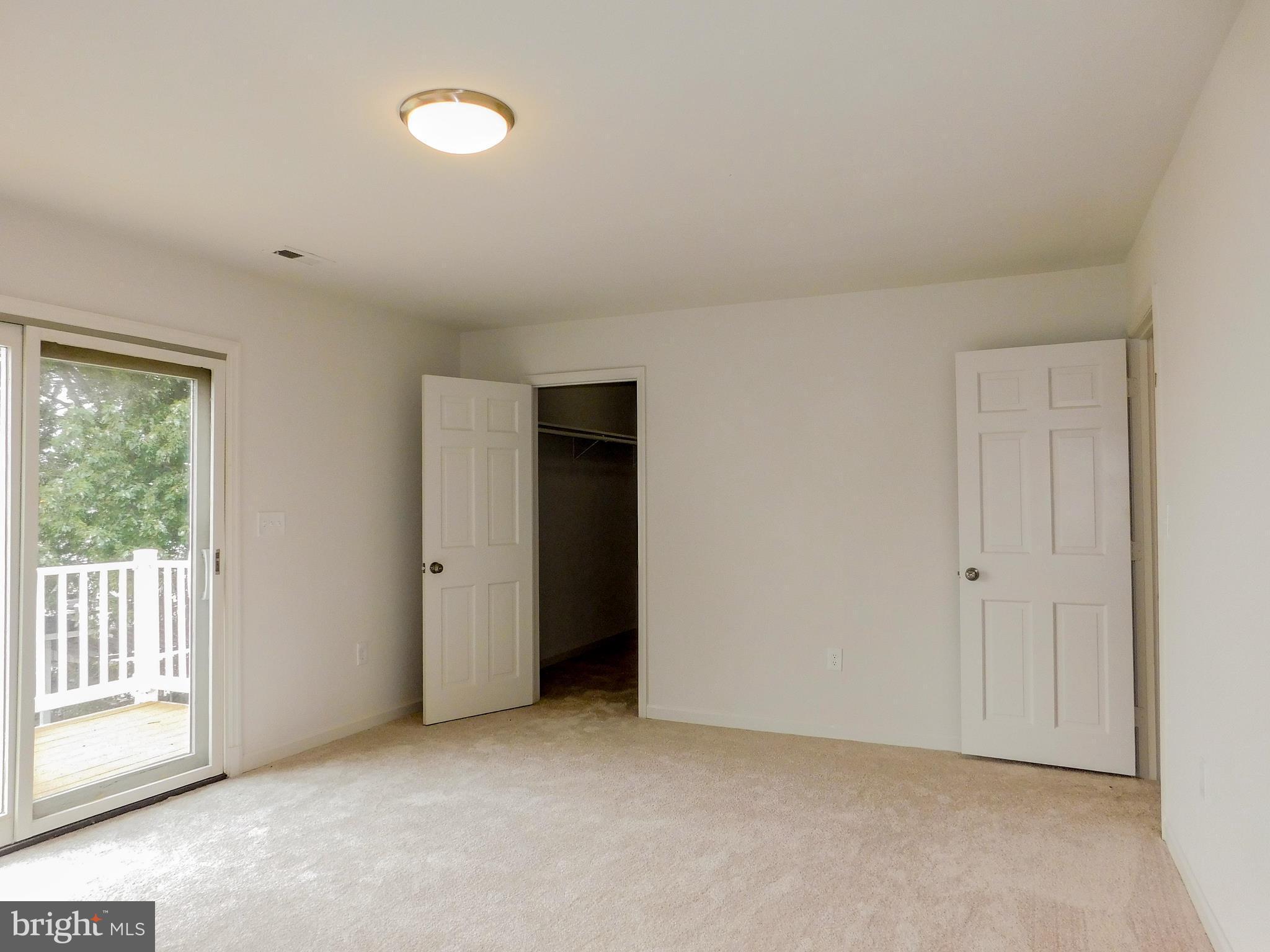 HYDE PARK - Residential