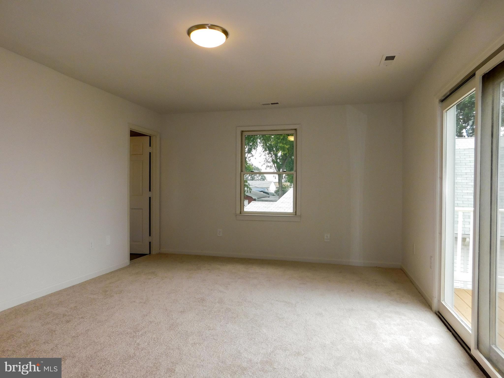 HYDE PARK - Residential