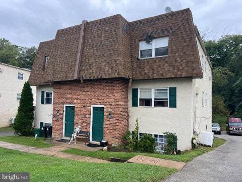 Multifamily For Sale - 135 Meadowbrook Lane<br/> Delaware County, BROOKHAVEN, PA 19015