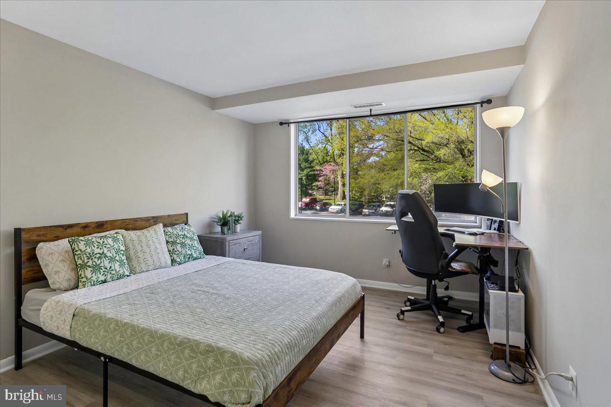 WHITEHALL - Residential