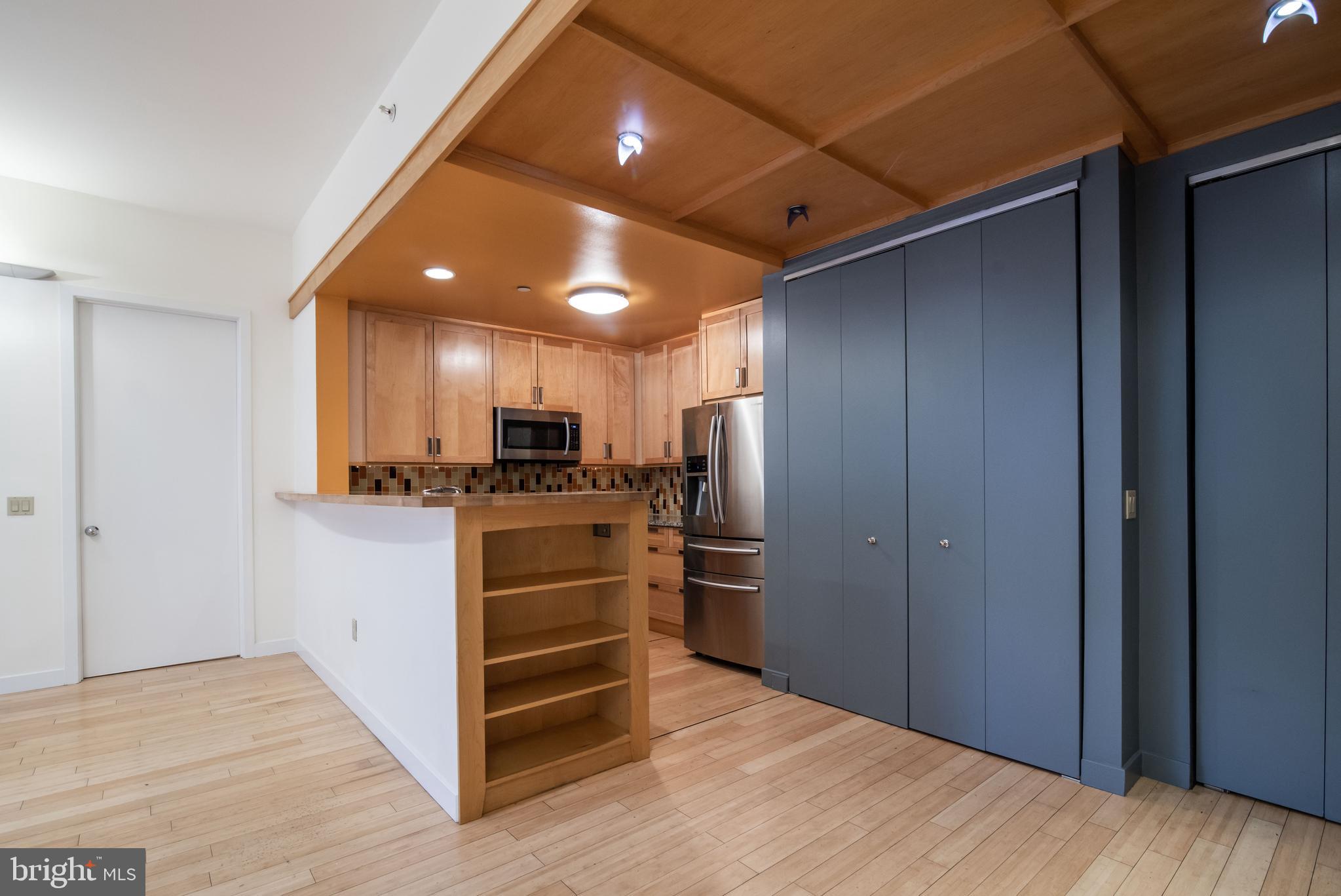 1900 HAMILTON STREET 309